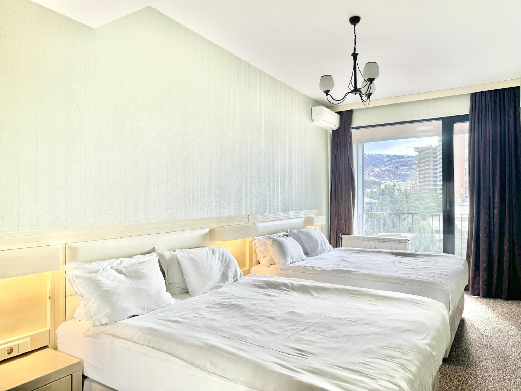 Full Comfort Apartment At Chavchavadze Tbilisi Exterior foto