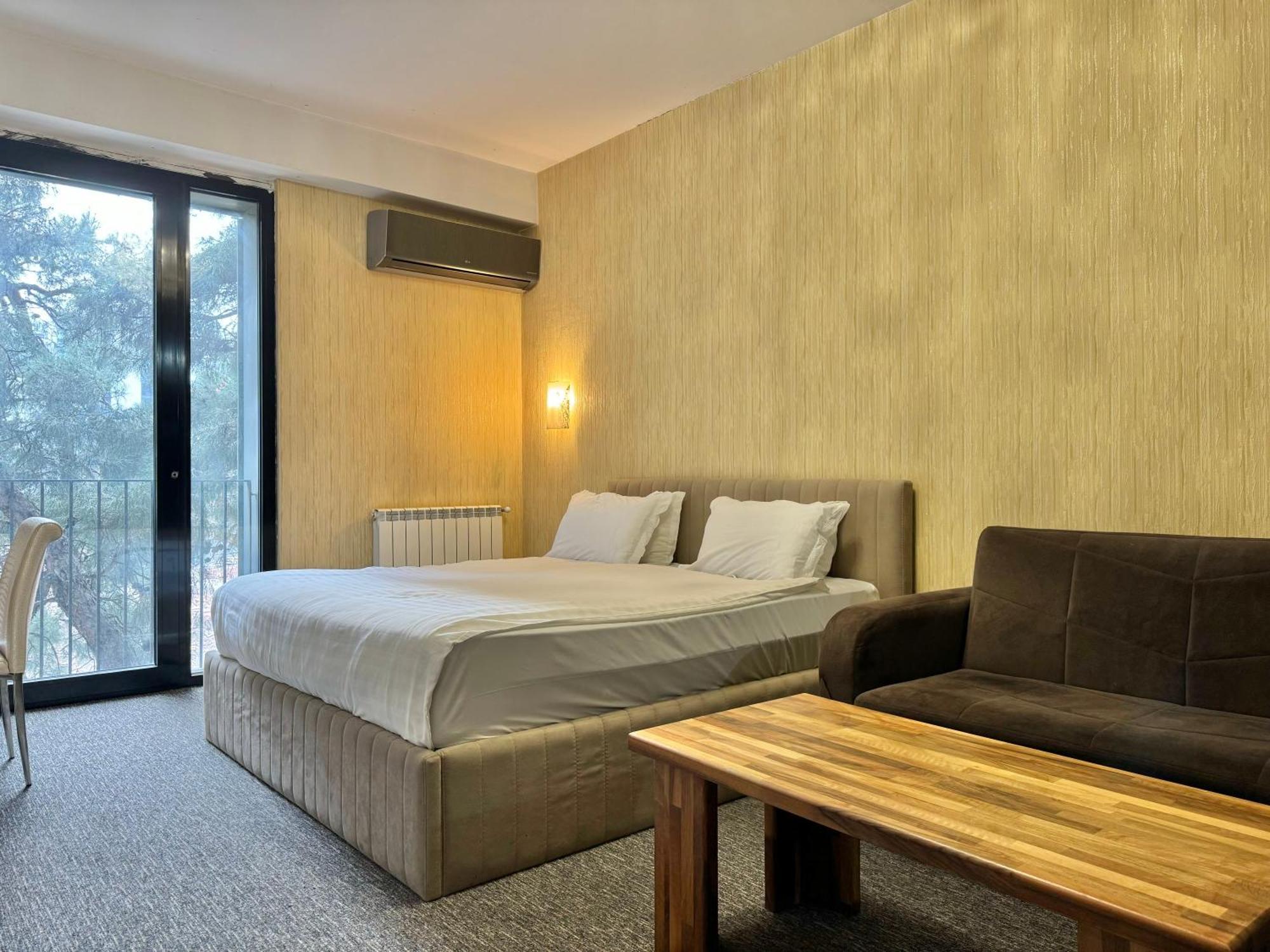 Full Comfort Apartment At Chavchavadze Tbilisi Exterior foto