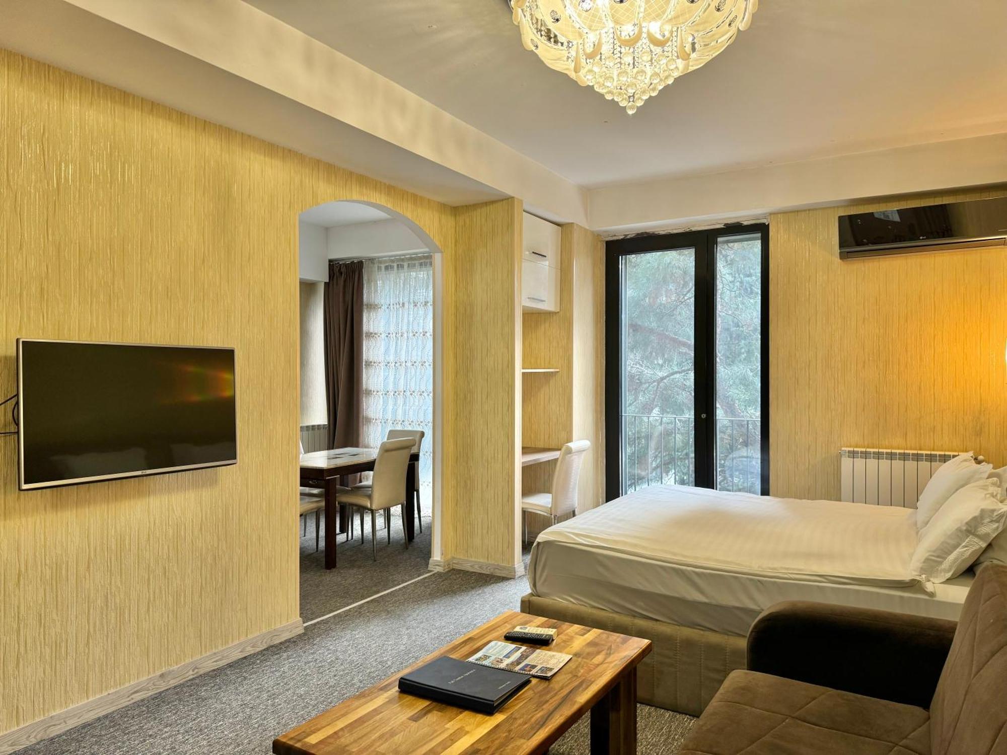 Full Comfort Apartment At Chavchavadze Tbilisi Exterior foto
