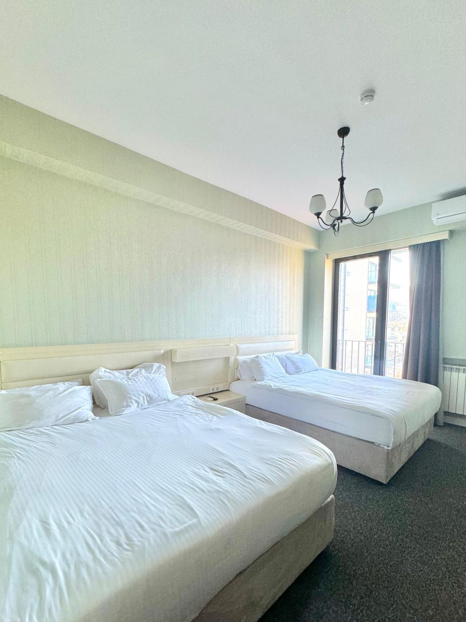 Full Comfort Apartment At Chavchavadze Tbilisi Exterior foto